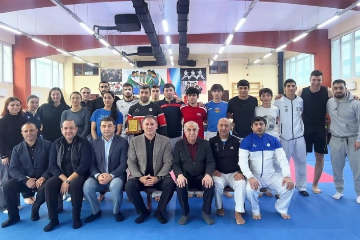 Azərbaycan Karate Federasiyasının rəhbərliyi milli komandanın üzvləri və məşqçilərlə görüş keçirib