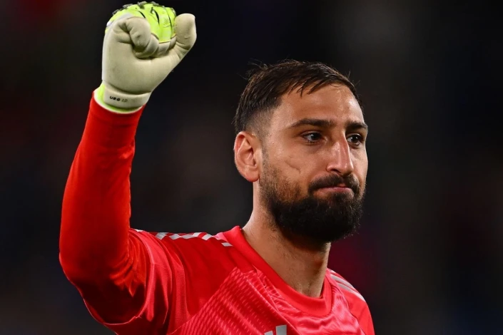 Donnarumma "Manchester City"de olmaktan gurur duyuyor ve kulübün muhteşemliğini vurguluyor