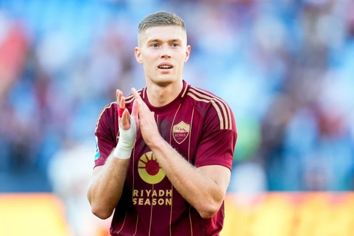 "Milan" starts negotiations with Roma striker Dovbik