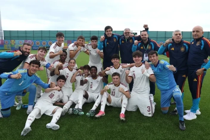 İspaniya Bakıda keçirilən FIFA U-15 Dünya Çempionatının finalını 3:0 qazanaraq qalib oldu
