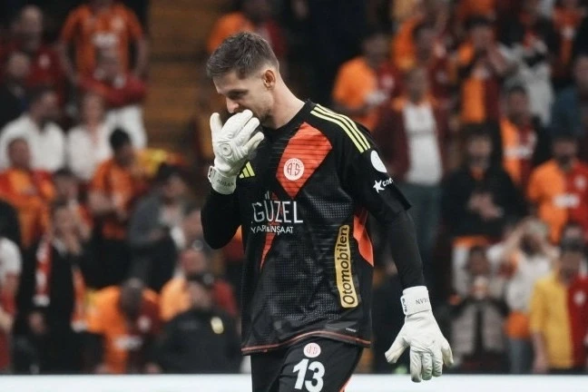 "Neftchi" Reached an Agreement with Kenan Pirić: Goalkeeper of the Bosnia and Herzegovina National Team in Baku