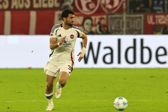 Mahir 45 dəqiqə oynadı, komandası məğlub oldu