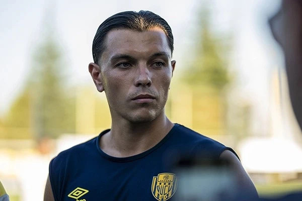 Renat Dadaşov "Neftçi"ye transfer olmayacak