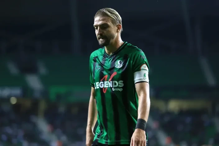 Caner Erkin cari mövsüm dördüncü qırmızı vərəqəsini alıb