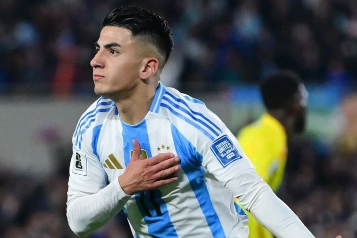 "Qalatasaray" və "Yuventus" Tiaqo Almadanın transferi uğrunda rəqabətə giriblər