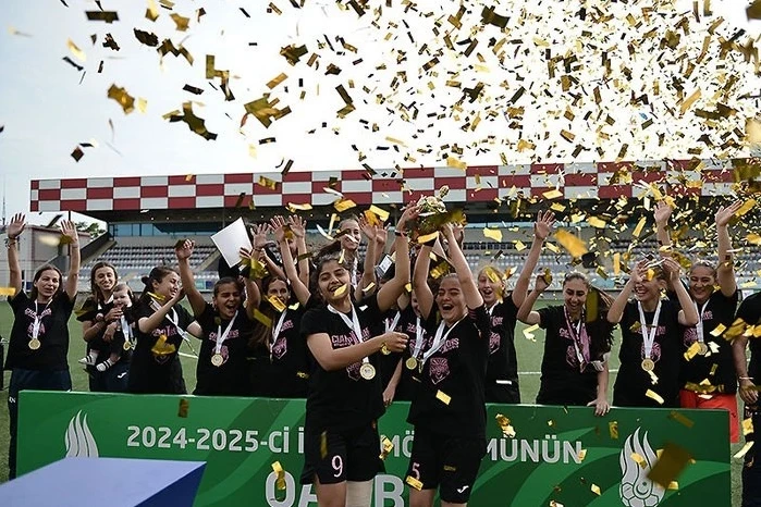 AFFA U-17 Girls League Winners Awarded - PHOTO