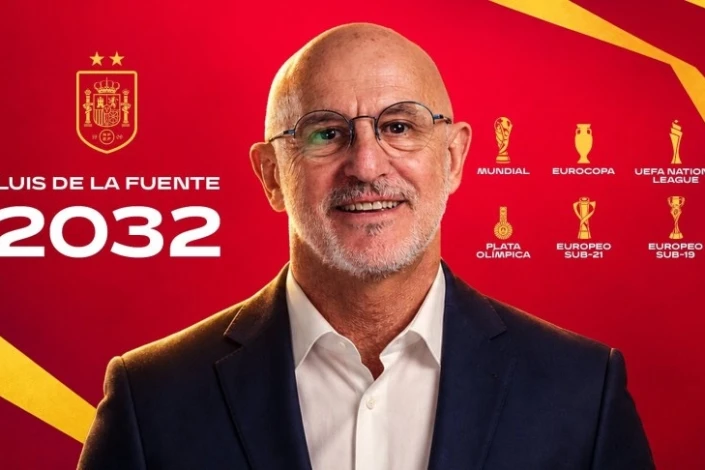 İspanya milli futbol takımının baş antrenörü Luis de la Fuente ile sözleşme uzatıldı