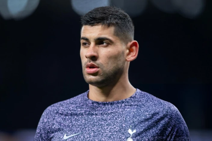 "Tottenham"in yeni kaptanı Cristian Romero oldu