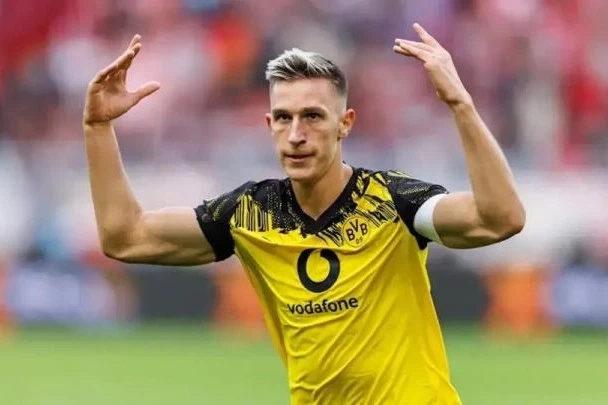 "Bayern" Schlotterbeck Transfer Haberlerine Tepki Gösterdi