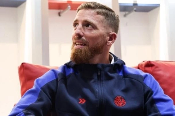 Iker Muniain Leaves San Lorenzo