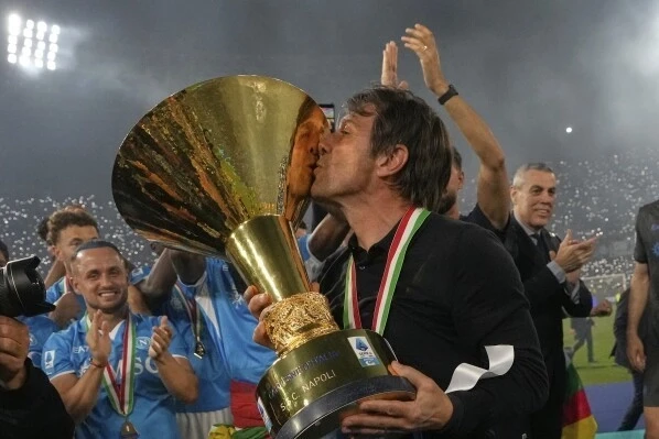 "Napoli" Conte'yi Görevlendirdi - RESMİ
