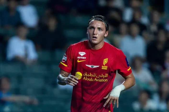 "Milan" Shows Interest in Al-Qadsiah Forward Mateo Retegui