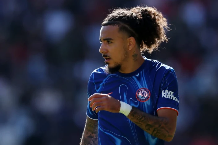 Liverpool, Chelsea müdafiəçisini icarəyə götürmək istədi, razılaşma əldə olunmadı