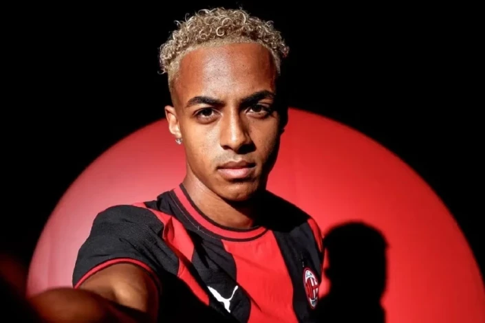 AC Milan, Nottingham Forestdan Omari Hutchinsonu icarəyə götürdü