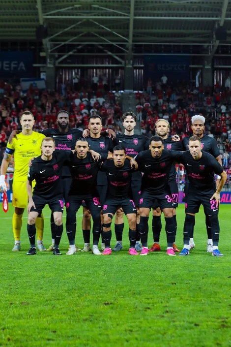 Sabah komandası Manchester United ilə Çempionlar Liqası I turunun birinci matçına hazırlaşır