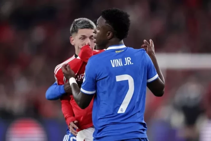 "Vinicius Law" against racism may be applied in Brazilian football