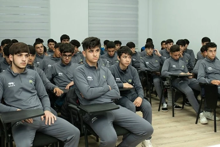 "Kəpəz"in futbolçularına danışılmış oyunlarla bağlı seminar keçirildi