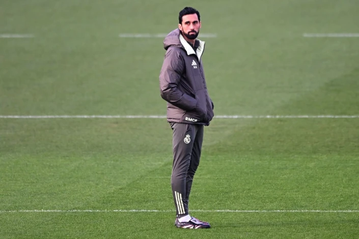 Kamavinqa Arbeloanın oyunçulara şirniyyat verdiyini təsdiqləyib