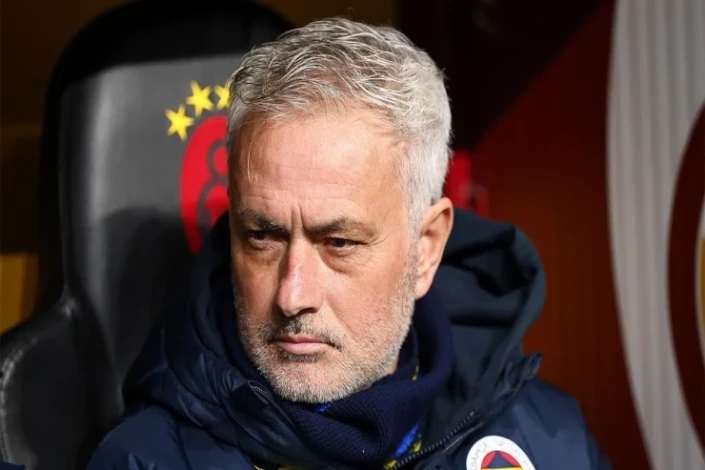 Mourinyo ilə "Fənərbağça" oyunçusu arasında QALMAQAL