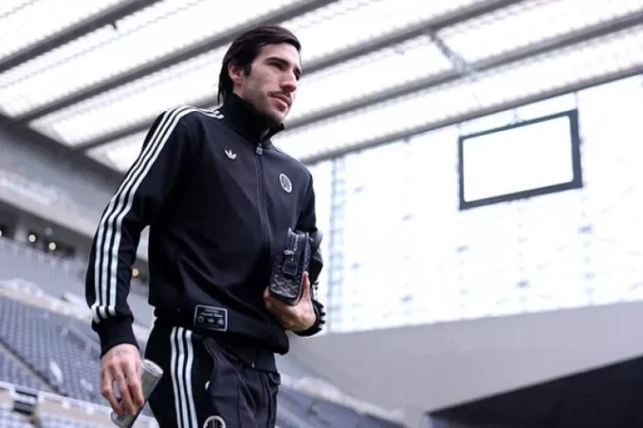 "Real" Tonali transferi için Militao'yu satabilir