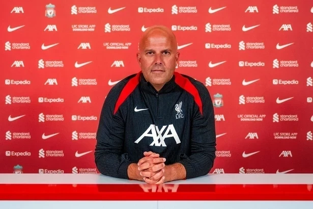 Liverpool, Slot'u Destekliyor