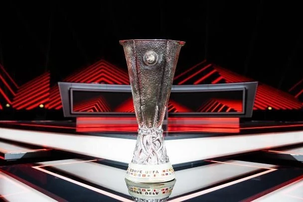"Tottenham" and "Manchester United" Win