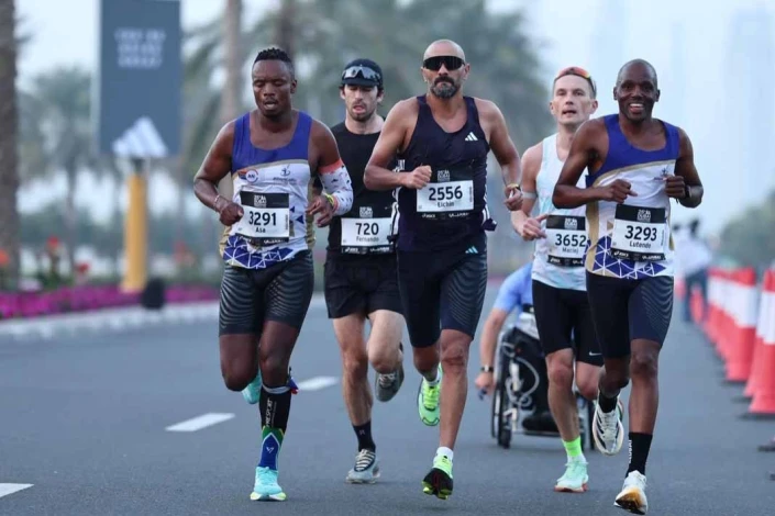 Elçin Bəkirov Dubay marafonunu uğurla başa vurub