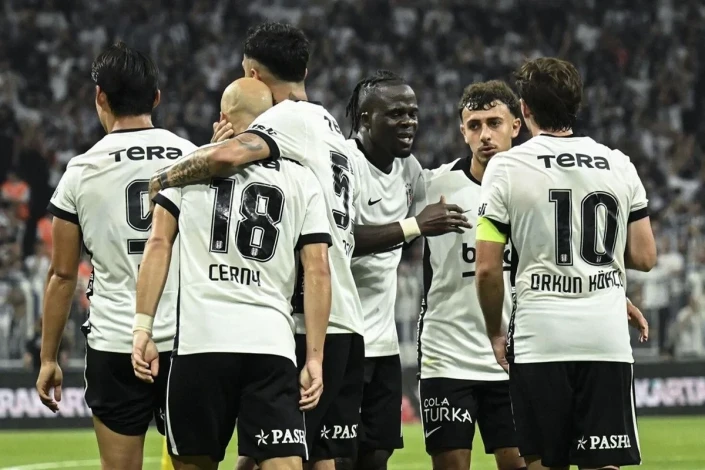 Beşiktaş UEFA Avrupa Ligi'ne play-off aşamasına yükseldi