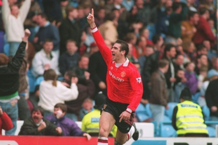 Eric Cantona criticizes the atmosphere in modern football: "Football is a working-class game"