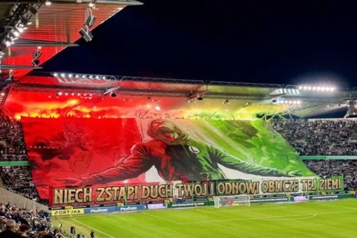 Polonya Ekstraklasa'sında her takımın hem şampiyonluk hem de küme düşme şansı var