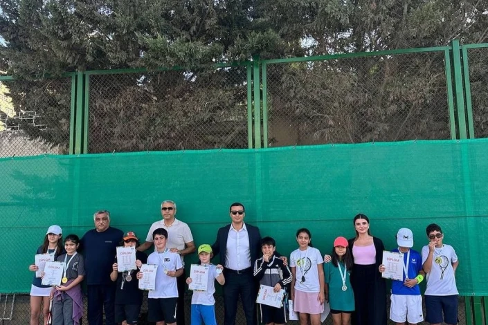 Tennis üzrə Bakı birinciliyinə yekun vuruldu