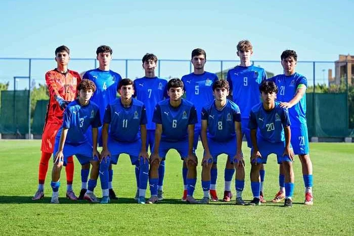 Azerbaijan national team consisting of footballers under 17 lost to Tajikistan