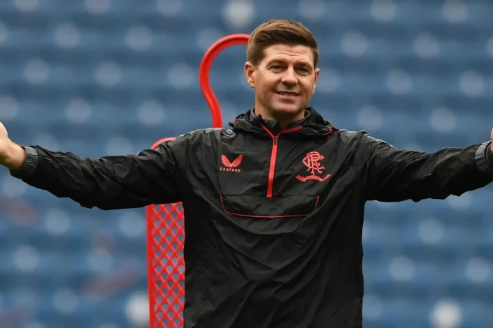 Steven Gerrard to play in Liverpool legends squad