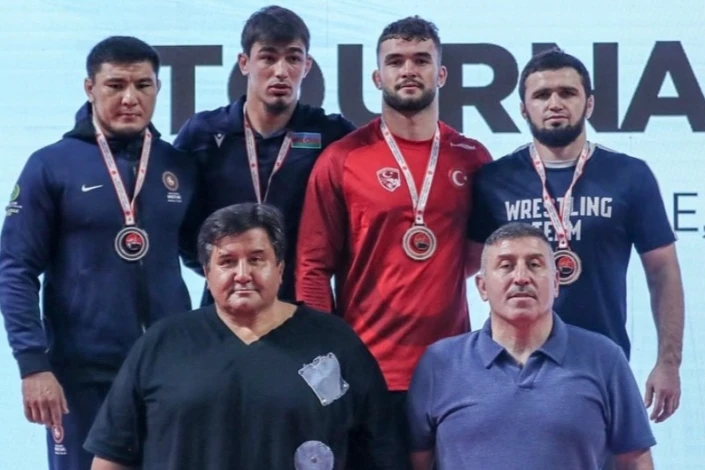 Ali Tsokayev Yaşar Doğu Memorialında qızıl medal qazanıb