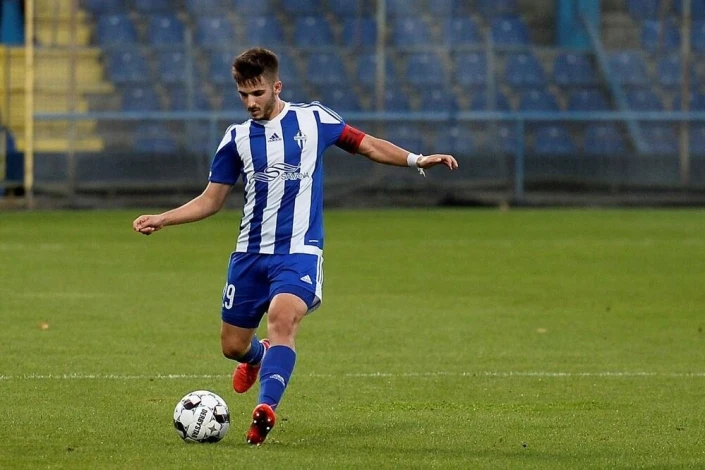 Vasilije Terziç "Kəpəz"də: Çernoqoriyalı yarımmüdafiəçi Gəncə klubuna keçdi