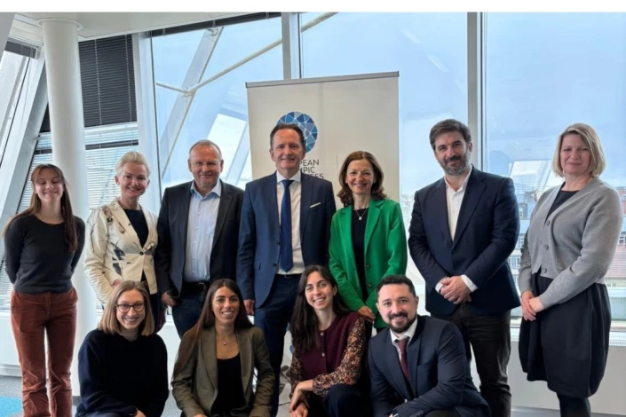 Azerbaycan Temsilcisi Avrupa Olimpiyat Komiteleri'nin AB ve Uluslararası İlişkiler Komisyonu Toplantısına Katıldı