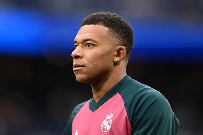 Real Madridin Mbappenin Mao Tszedunla bağlı fikirlərinə görə Çinə üzr xahişi