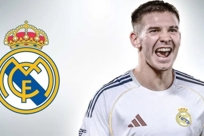 "Real" Argentina millisinin futbolçusu Franko Mastantuononu transfer edib