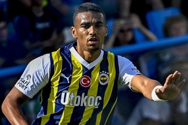 "Spartak" "Fenerbahçe" ve "Galatasaray"ın defans oyuncularını kiralamak istiyor