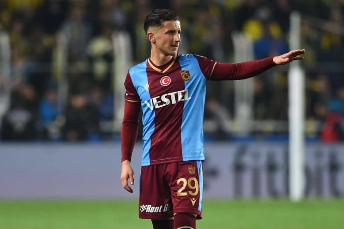 "Trabzonspor" Şimali Makedoniyadan olan futbolçu ilə yolları ayırıb