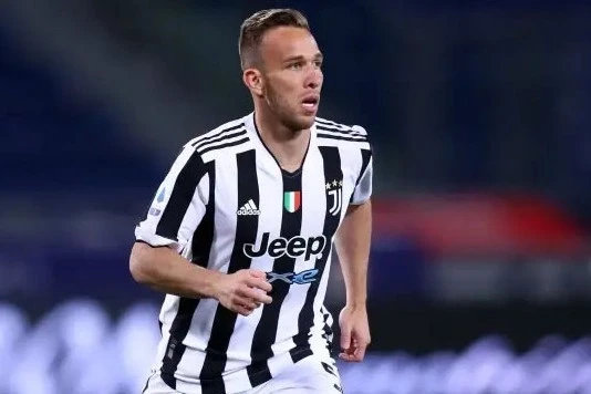 "Gremio" starts negotiations with "Juventus" for Arthur Melo
