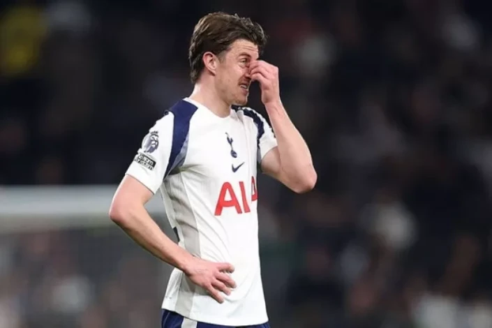 "Tottenhem"də Dərin Böhran: 11 Oyunluq Qələbəsiz Seriya davam edir