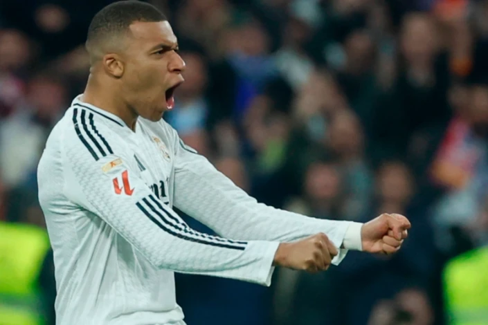 Kilian Mbappe tarixi rekorda imza atıb