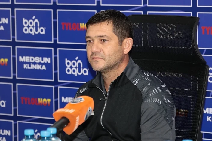 “Araz‑Naxçıvan” baş məşqçisi Zaur İsmayılov məğlubiyyətin müdafiə səhvləri və penaltilərlə bağlı olduğunu açıqladı