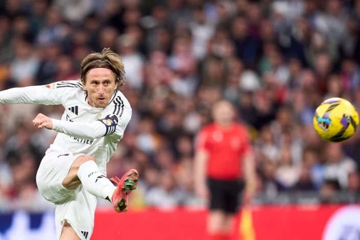 "Real Madrid" Modriçə iki həftəlik müqavilə təklif etməyi planlaşdırır