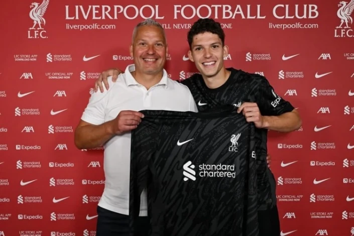 "Liverpul" Armin Peksinin transferini rəsmən elan etdi
