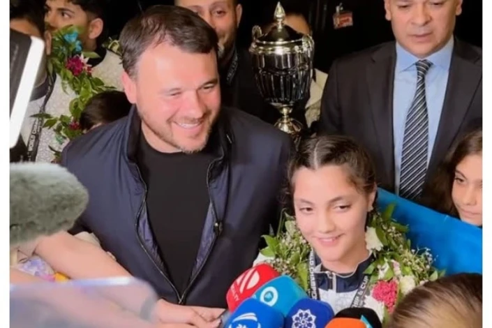 Emin Ağalarov Əminənin uğur yolundan söz açıb