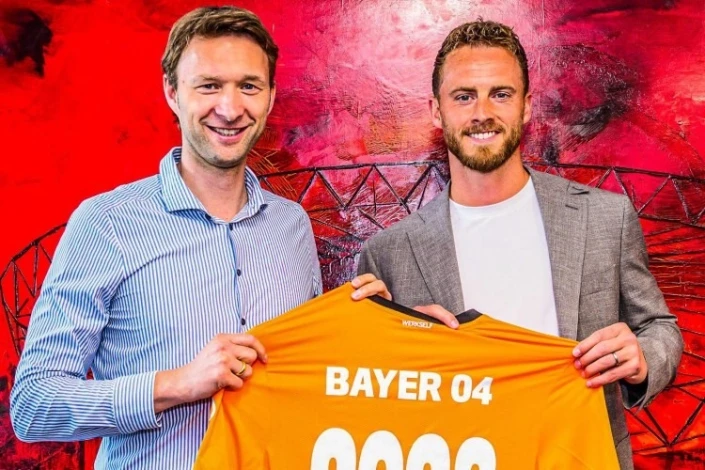 Mark Flekken Transferred to "Bayer" - OFFICIAL