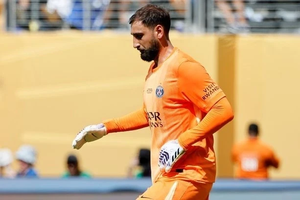 Donnarumma PSJ ilə məşqə qatılıb, ayrılma şayiələri davam edir