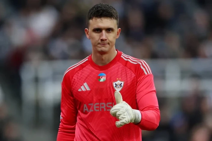 "Qarabag" goalkeeper Mateusz Kochalski wants to transfer to English clubs